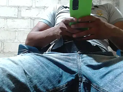 fernandez latinblackk online show from October 2025 01:50:01 AM