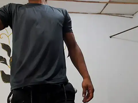 fernandez latinblackk online show from February 2025 05:37:01 AM