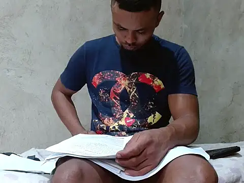 fernandez latinblackk online show from November 2025 09:04:01 PM