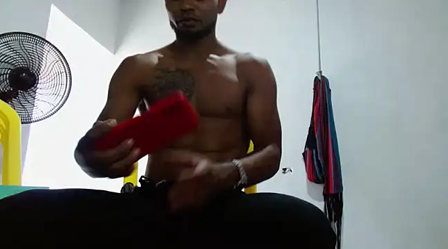 fernandez latinblackk online show from March 2025 05:17:02 PM