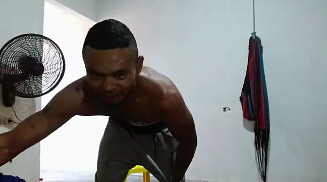 fernandez latinblackk online show from March 2025 08:01:02 PM