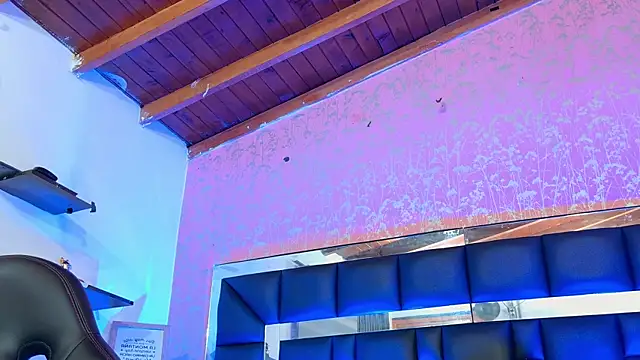 Sofia martiin online show from October 2025 03:16:01 AM