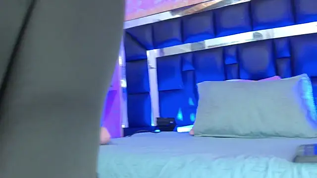 Sofia martiin online show from September 2025 03:09:02 AM
