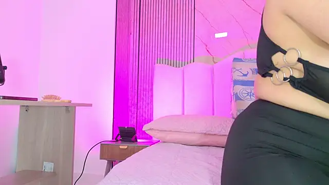 Sofia martiin online show from February 2026 03:06:02 AM