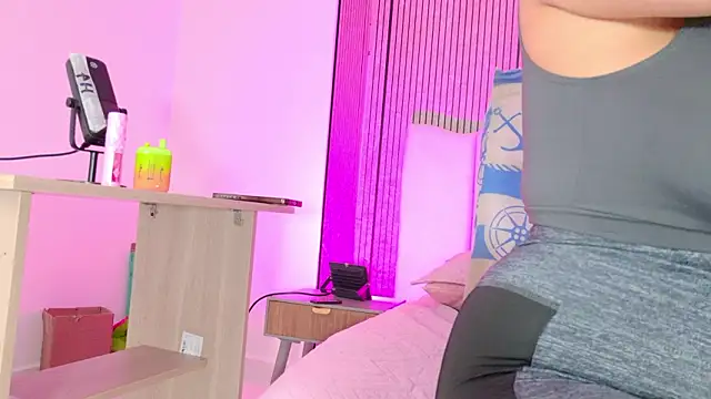 Sofia martiin online show from February 2026 03:07:02 AM