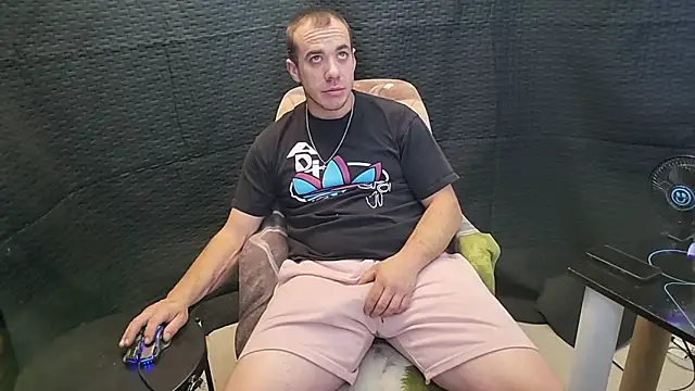 ScubaStevex online show from December 2025 08:16:02 AM