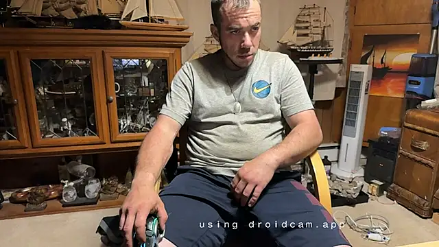 ScubaStevex online show from May 2026 04:37:02 AM
