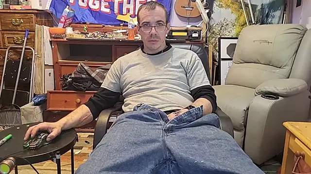 Snapshot of ScubaStevex chatting on February 2026 10:09:01 PM ScubaStevex online show from February 2026 10:09:01 PM