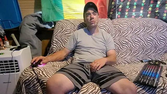 Snapshot of ScubaStevex chatting on July 2026 02:54:01 PM ScubaStevex online show from July 2026 02:54:01 PM