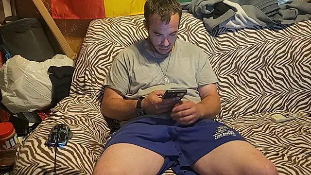 Snapshot of ScubaStevex chatting on June 2026 11:47:01 PM ScubaStevex online show from June 2026 11:47:01 PM