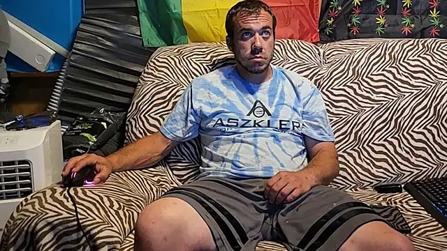 Snapshot of ScubaStevex chatting on July 2026 07:14:02 AM ScubaStevex online show from July 2026 07:14:02 AM