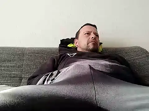 Snapshot of ich411983 chatting on January 2025 09:24:02 AM ich411983 online show from January 2025 09:24:02 AM