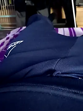 Snapshot of ich411983 chatting on October 2025 10:05:02 PM ich411983 online show from October 2025 10:05:02 PM