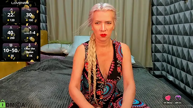 Luna  Lewis online show from November 2025 12:47:02 AM