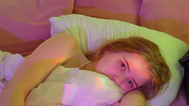 SelinSwarovski online show from March 2026 04:08:01 AM