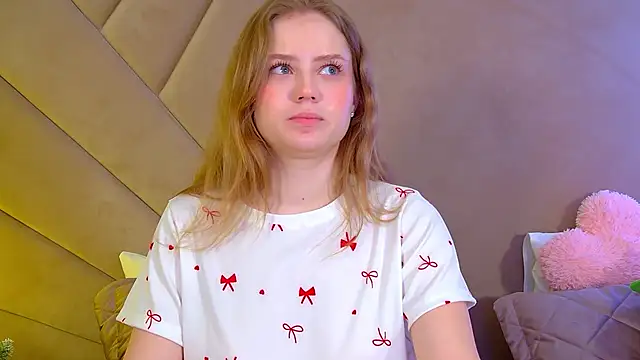 SelinSwarovski online show from December 2025 04:34:02 PM