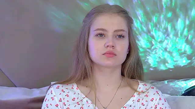 Snapshot of SelinSwarovski chatting on October 2025 04:20:02 PM SelinSwarovski online show from October 2025 04:20:02 PM