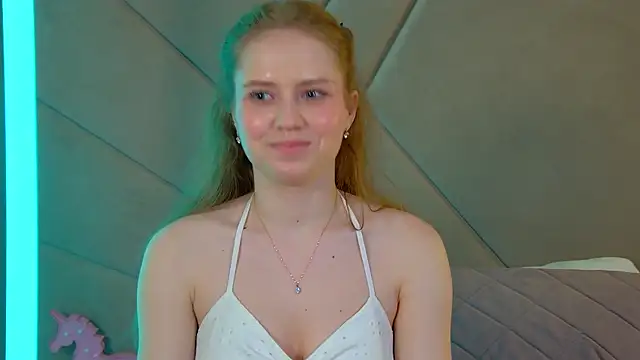 SelinSwarovski online show from June 2026 03:23:02 PM