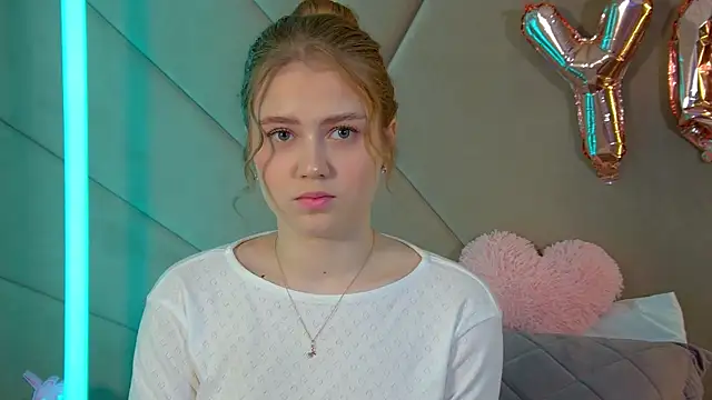 SelinSwarovski online show from February 2026 04:50:02 PM