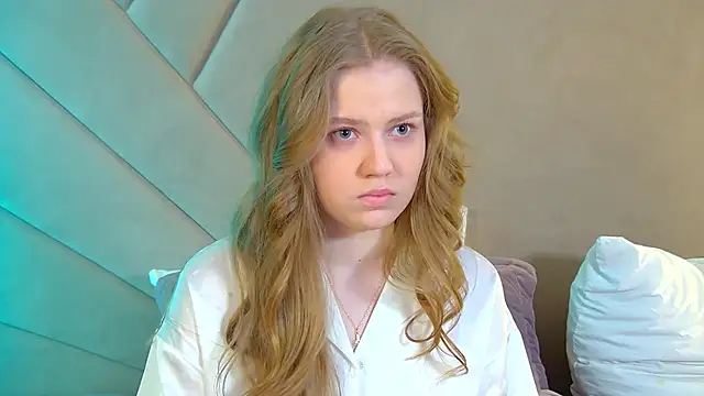 SelinSwarovski online show from April 2026 04:24:02 PM