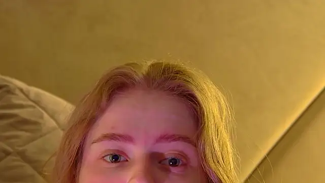 SelinSwarovski online show from March 2026 04:31:01 AM