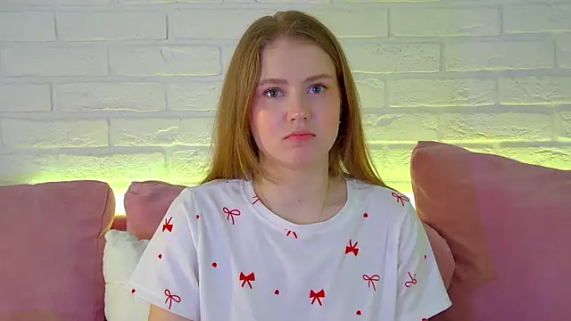 SelinSwarovski online show from March 2026 04:33:01 PM