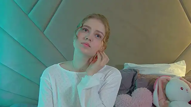 SelinSwarovski online show from March 2026 04:26:02 PM