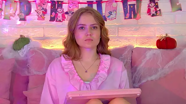 SelinSwarovski online show from October 2025 04:07:02 PM