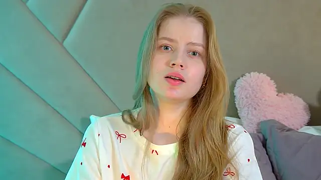 SelinSwarovski online show from March 2026 04:41:01 PM