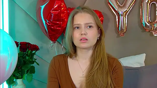 SelinSwarovski online show from February 2026 04:44:02 AM