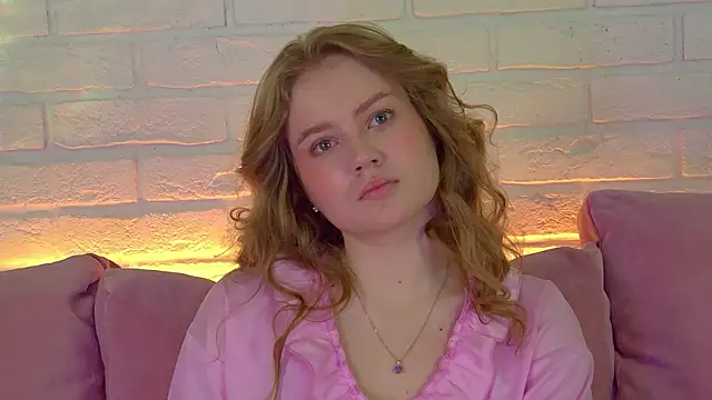 SelinSwarovski online show from November 2025 06:01:02 PM