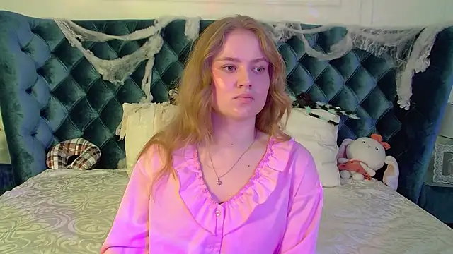 SelinSwarovski online show from October 2025 06:16:01 PM