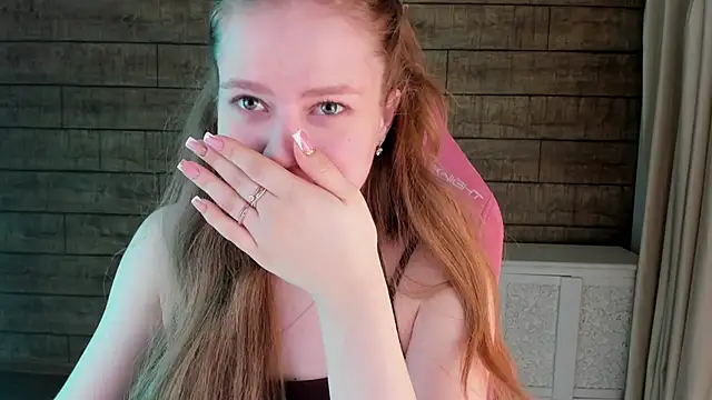 SelinSwarovski online show from April 2026 03:38:02 PM