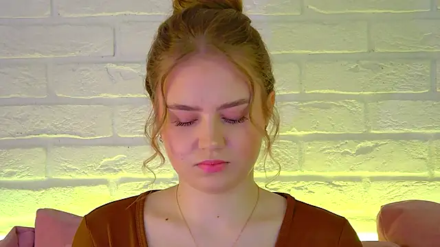 SelinSwarovski online show from February 2026 04:52:01 PM