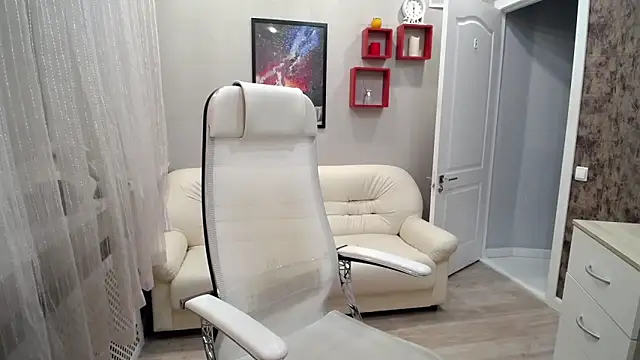 Snapshot of Milla_Cutie18 chatting on December 2025 06:45:02 AM Milla Cutie18 online show from December 2025 06:45:02 AM