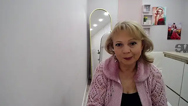 Milla Cutie18 online show from February 2026 06:24:02 AM