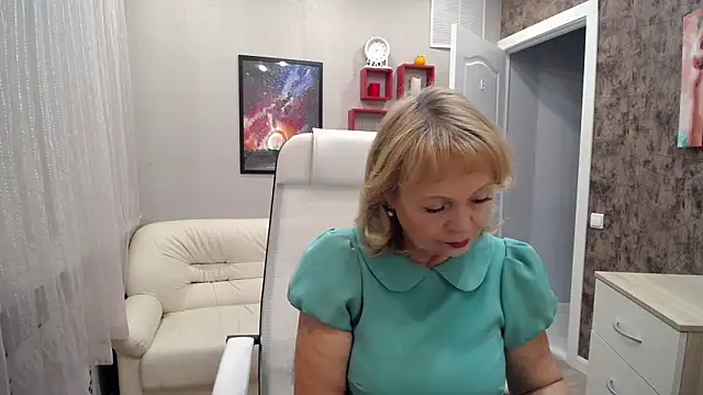 Snapshot of Milla_Cutie18 chatting on October 2025 05:20:01 AM Milla Cutie18 online show from October 2025 05:20:01 AM