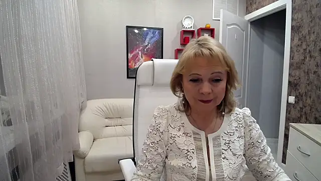 Snapshot of Milla_Cutie18 chatting on November 2025 05:33:01 AM Milla Cutie18 online show from November 2025 05:33:01 AM