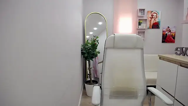 Milla Cutie18 online show from April 2026 04:41:01 AM