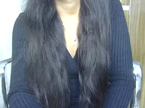 Snapshot of Qunee_lela chatting on December 2024 08:44:02 PM Qunee lela online show from December 2024 08:44:02 PM