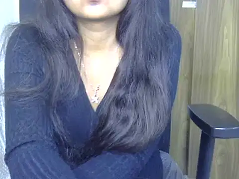 Snapshot of Qunee_lela chatting on December 2024 08:36:01 PM Qunee lela online show from December 2024 08:36:01 PM