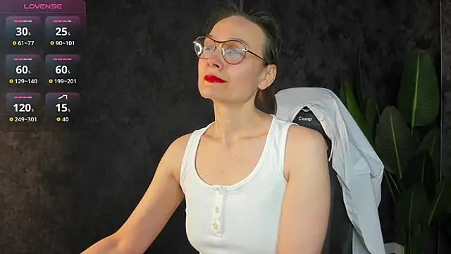 Lillian White online show from March 2026 01:05:02 AM