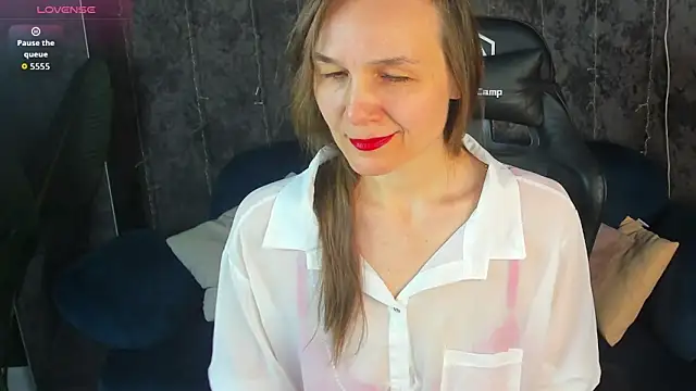 Lillian White online show from March 2026 01:07:01 AM