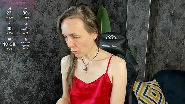 Lillian White online show from May 2026 01:02:01 AM
