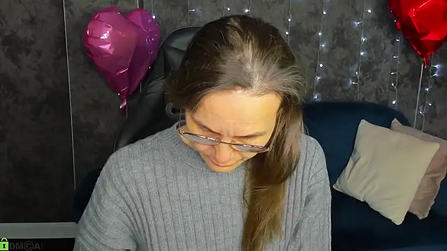 Lillian White online show from February 2026 12:57:01 AM