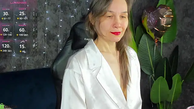 Lillian White online show from February 2026 01:02:02 AM