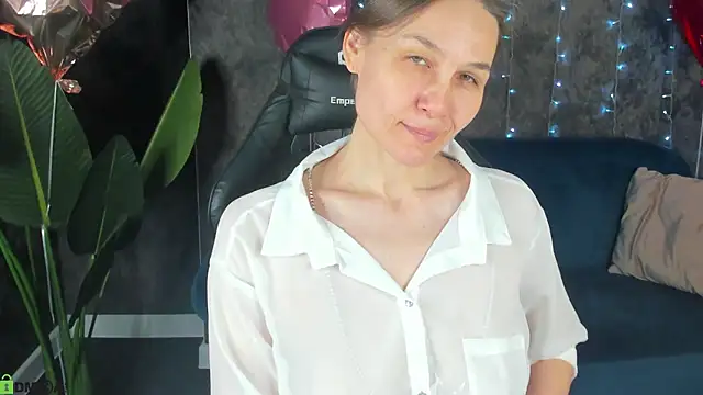 Lillian White online show from February 2026 01:06:01 AM