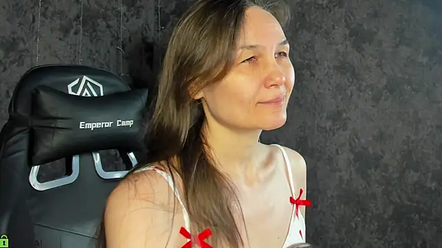 Lillian White online show from March 2026 12:54:01 AM