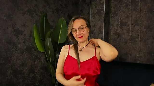 Lillian White online show from May 2026 11:43:02 PM