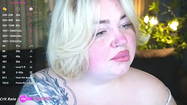 ZaraReignn online show from October 2025 02:04:01 PM